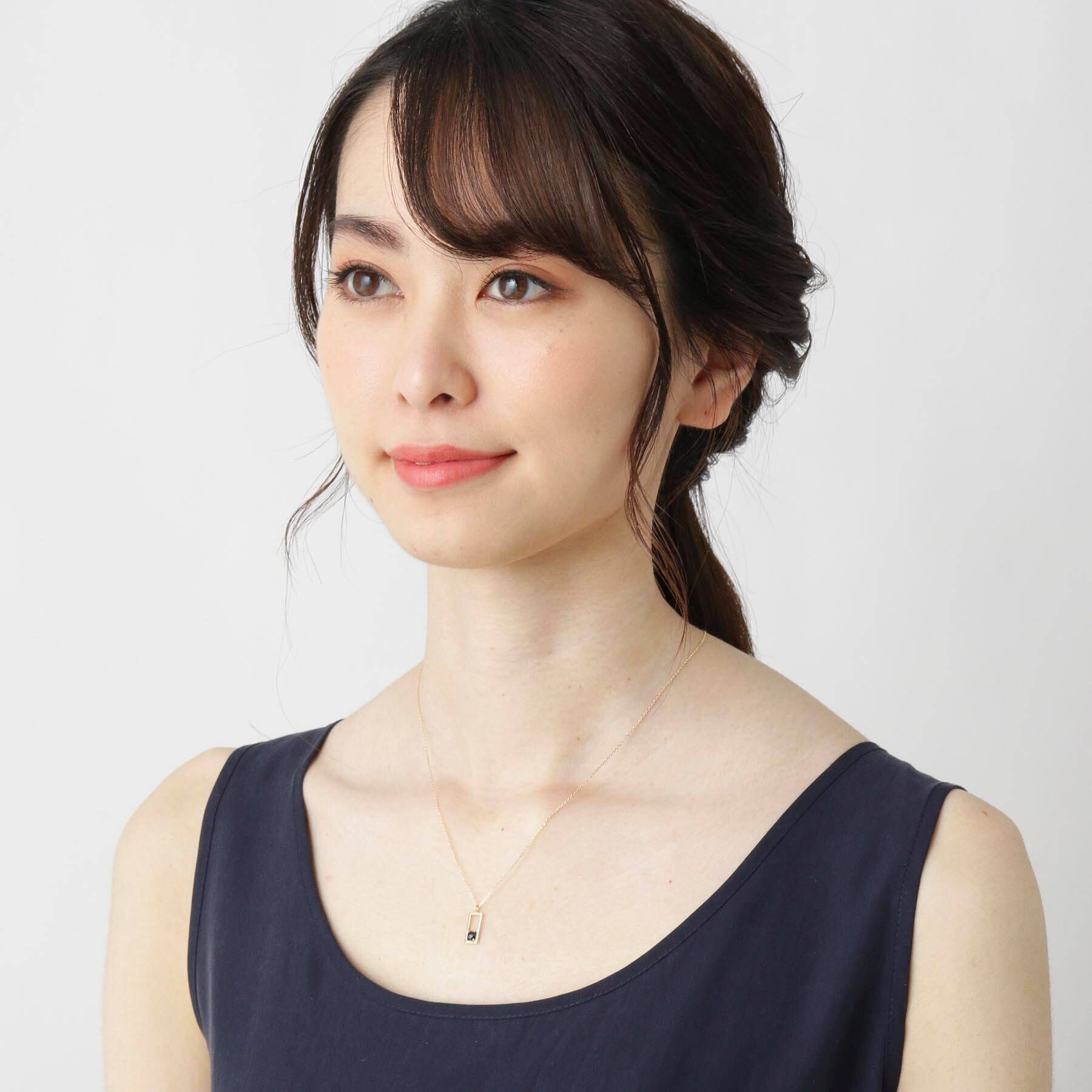 COCOSHNIK「K10カラーストーン（オニキス）クッションローズカット 長角ネックレス」|ネックレス|