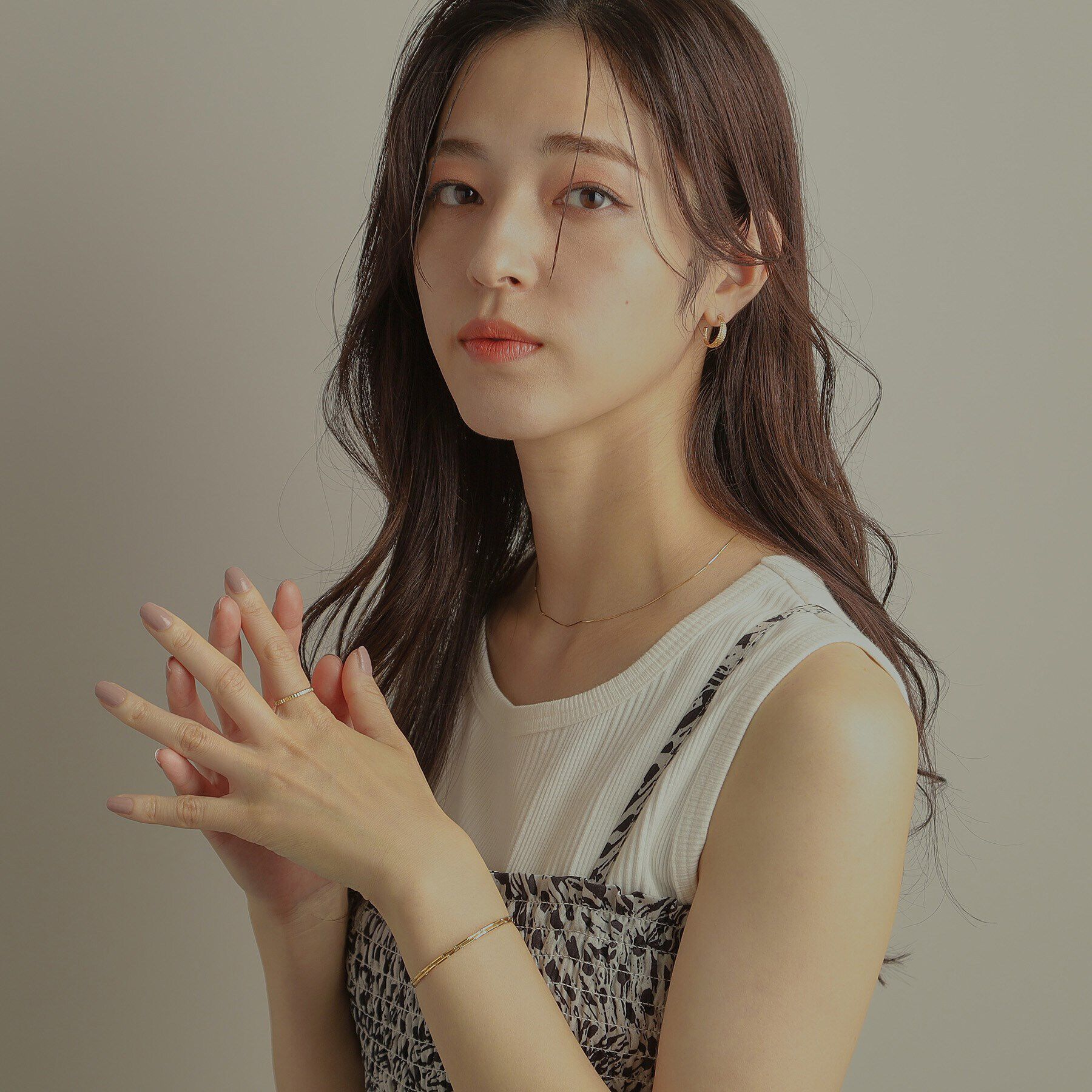 COCOSHNIK「K18シェイプカットビーズ形状記憶 ブレスレット」|ブレスレット・バングル|