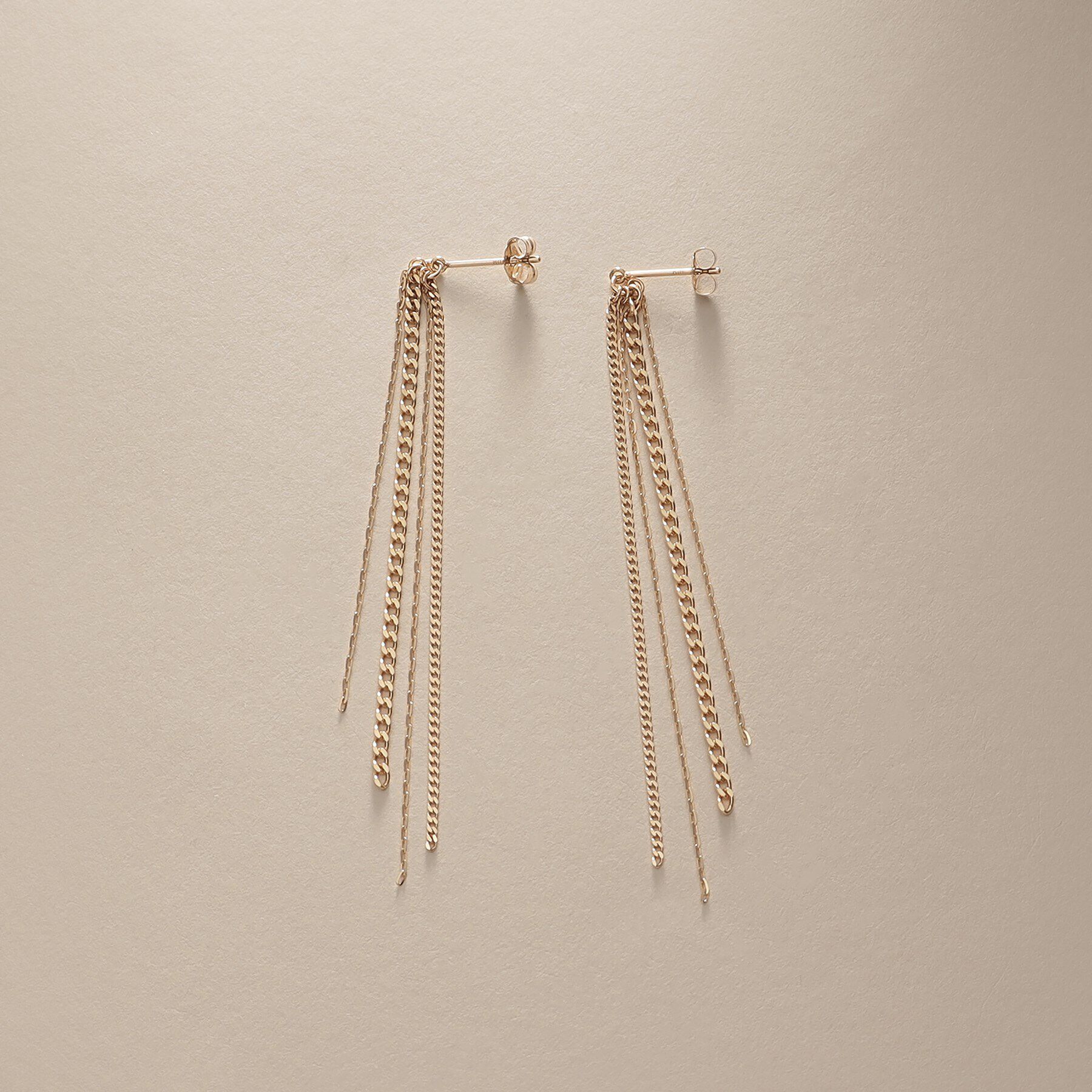 COCOSHNIK「K10キヘイミックスチェーンフリンジ スタッドピアス」|ピアス|