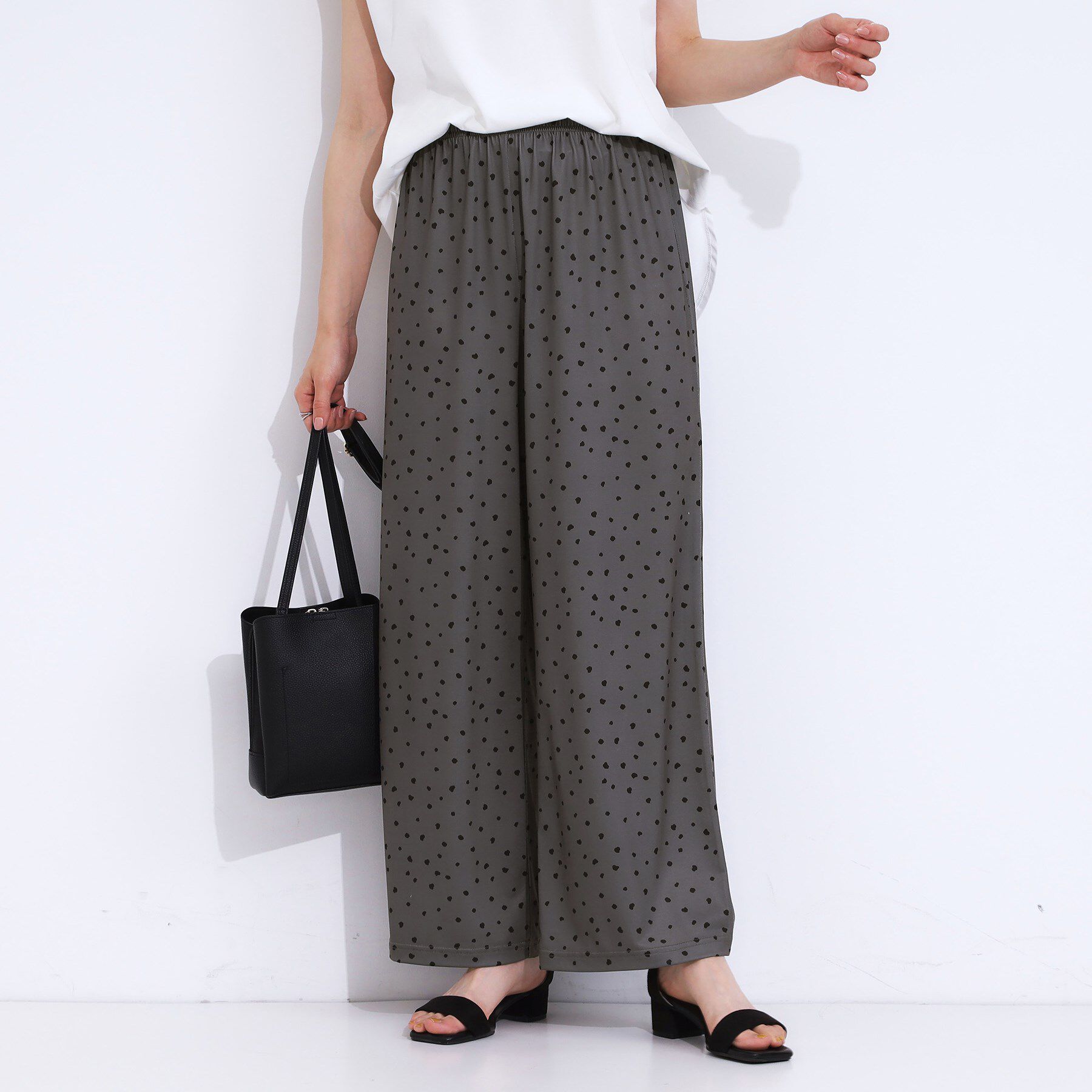 SHOO･LA･RUE「【S-LL/ひんやり/選べる2柄】大人のリラックスコーデに プリント柄パンツ」|その他|チャコールグレー(0