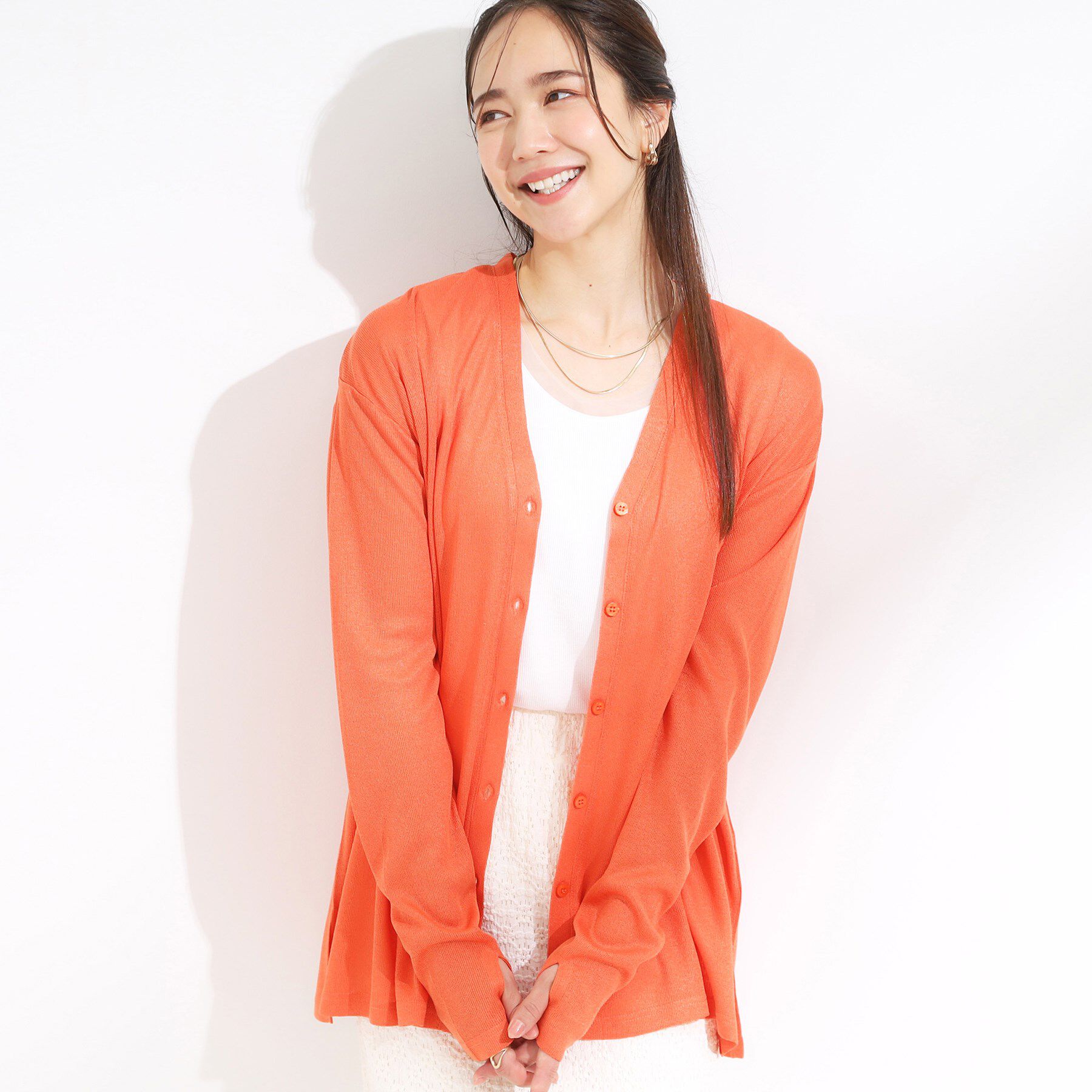 SHOO･LA･RUE「【S-LL/ひんやり/UV】手の甲まで隠れる トッパーカーディガン」|カーディガン|オレンジ(066)