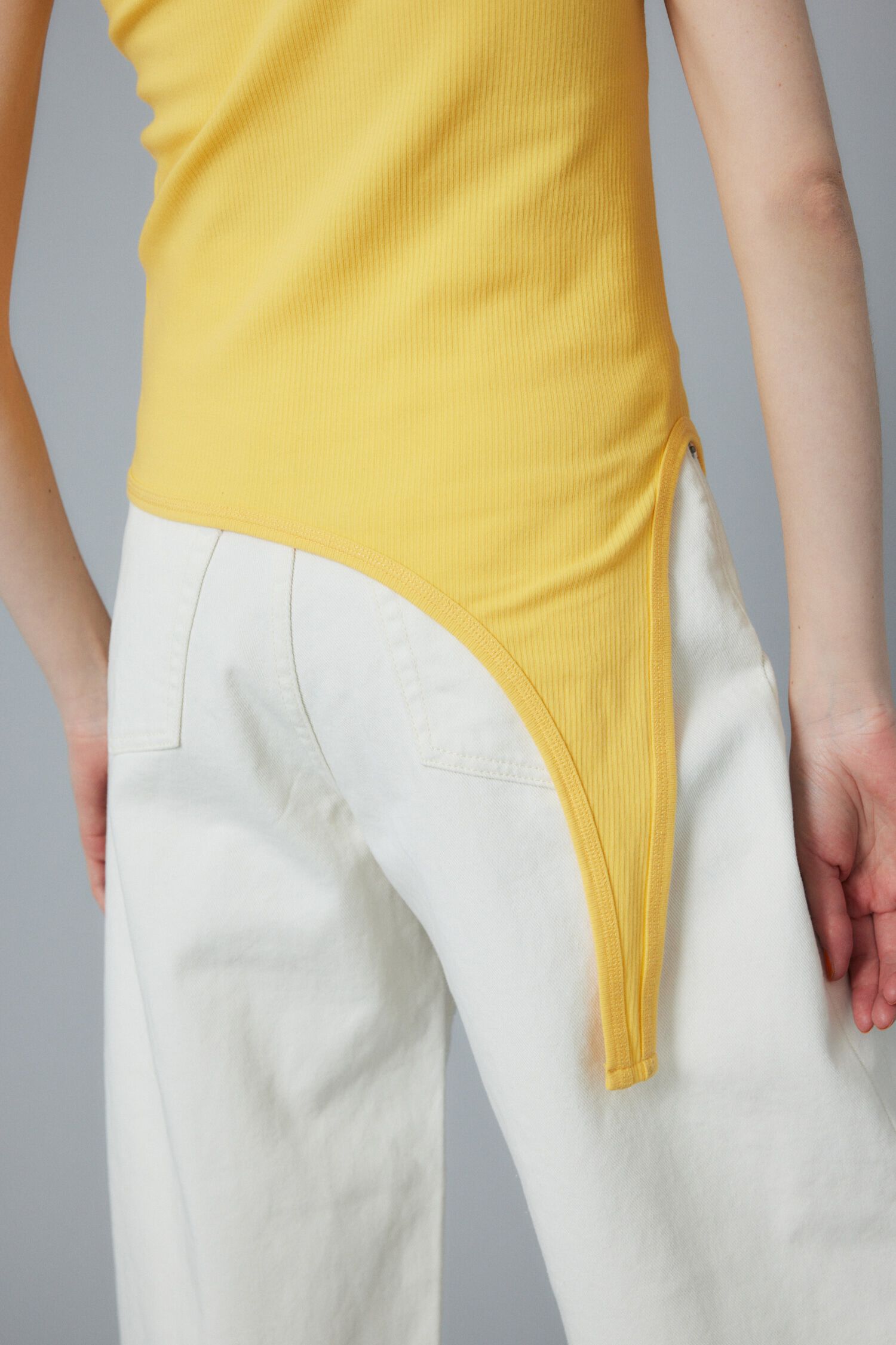 HeRIN.CYE「Sheer asymmetry tank」|タンクトップ|