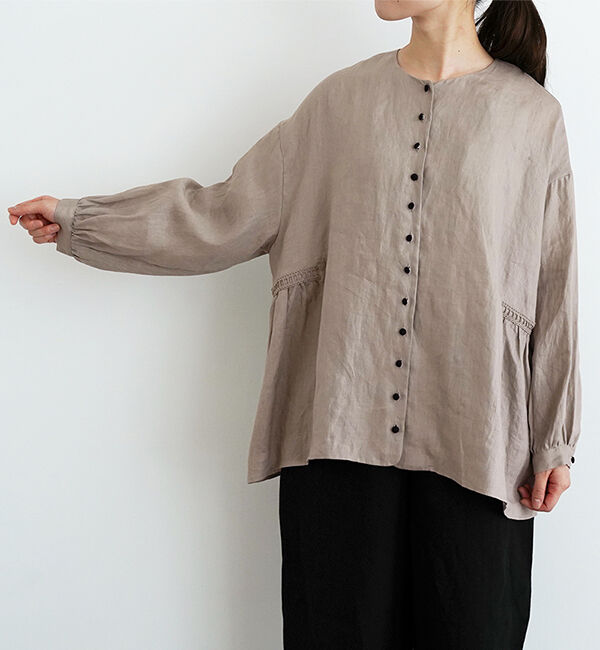 オオカミとフクロウ「オオカミとこもれびのホワイトリリー」|シャツ・ブラウス|