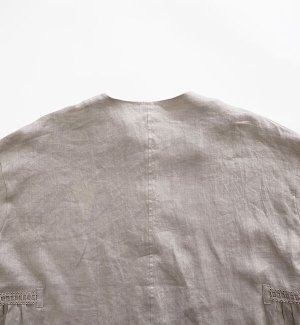 オオカミとフクロウ「オオカミとこもれびのホワイトリリー」|シャツ・ブラウス|