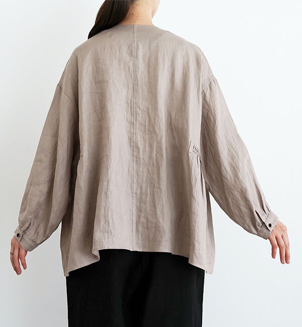 オオカミとフクロウ「オオカミとこもれびのホワイトリリー」|シャツ・ブラウス|