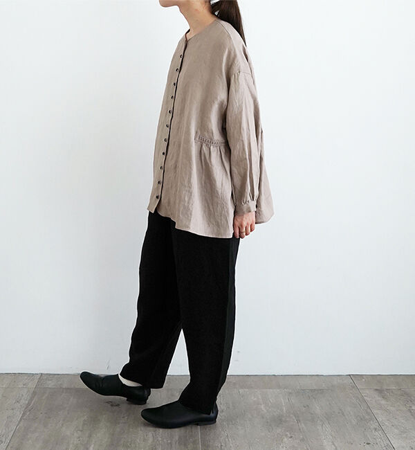 オオカミとフクロウ「オオカミとこもれびのホワイトリリー」|シャツ・ブラウス|