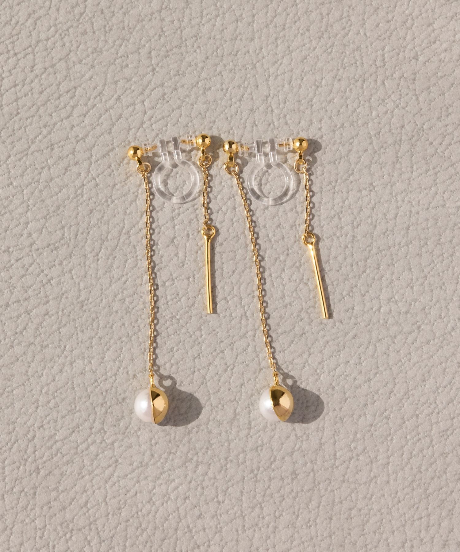 Phoebe「【金属アレルギー対応】グロッシープロフィールイヤリング」|イヤリング|