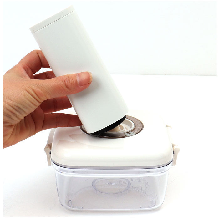 BACKYARD FAMILY「真空ポンプ 保存容器用 通販 電動真空ポンプ ポンプ ワンタッチ 密閉容器 真空保存容器」|食器・キッチングッズ|