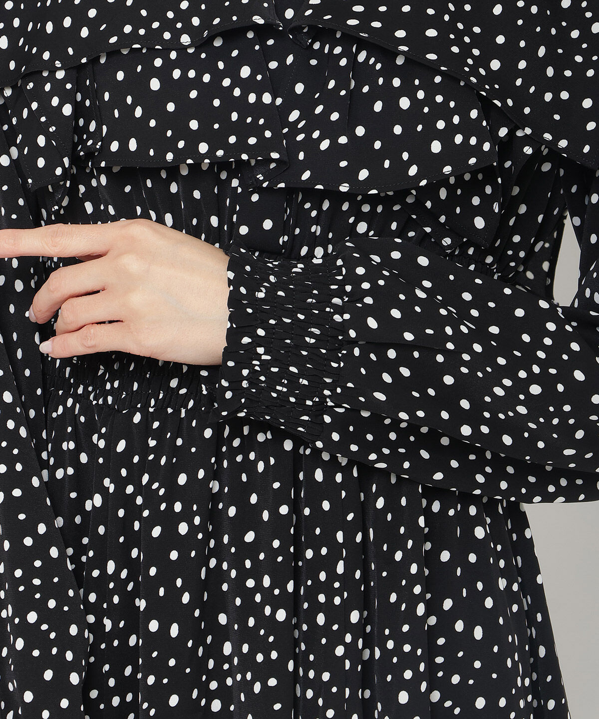 アンドクチュール「ランダムドットフリルワンピース」|ワンピース|