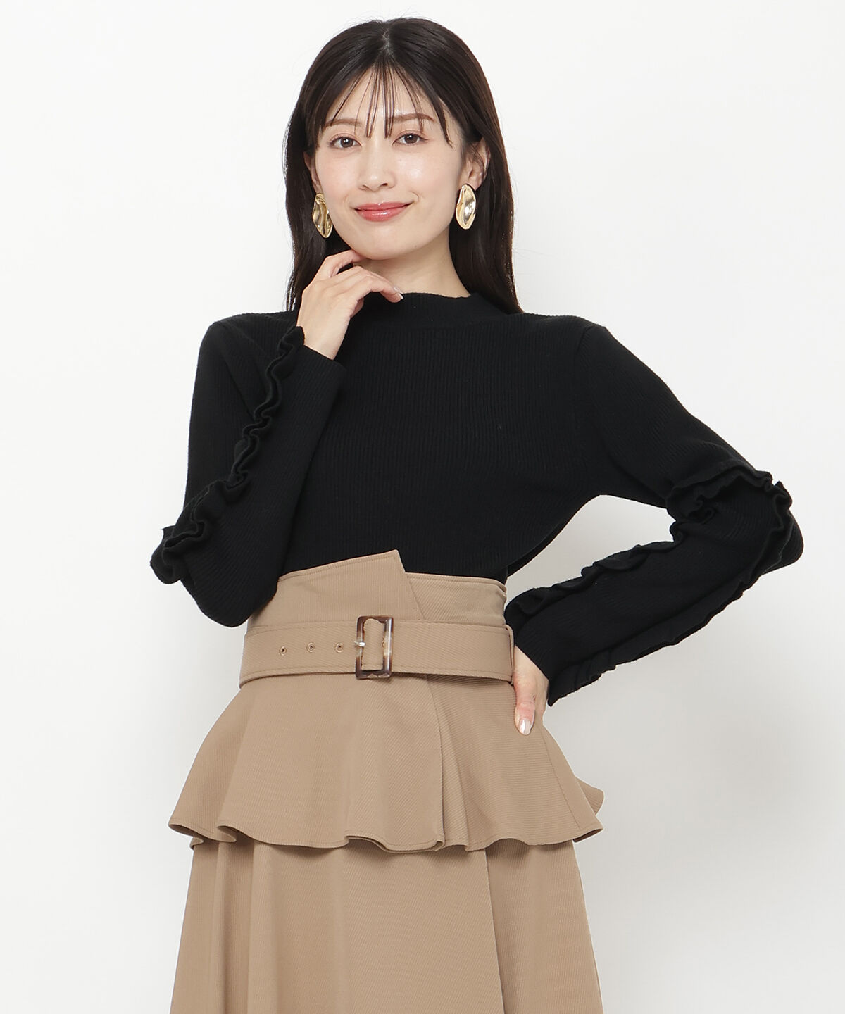 アンドクチュール「袖フリルハイネックリブニットプルオーバー」|ニット・セーター|ブラック