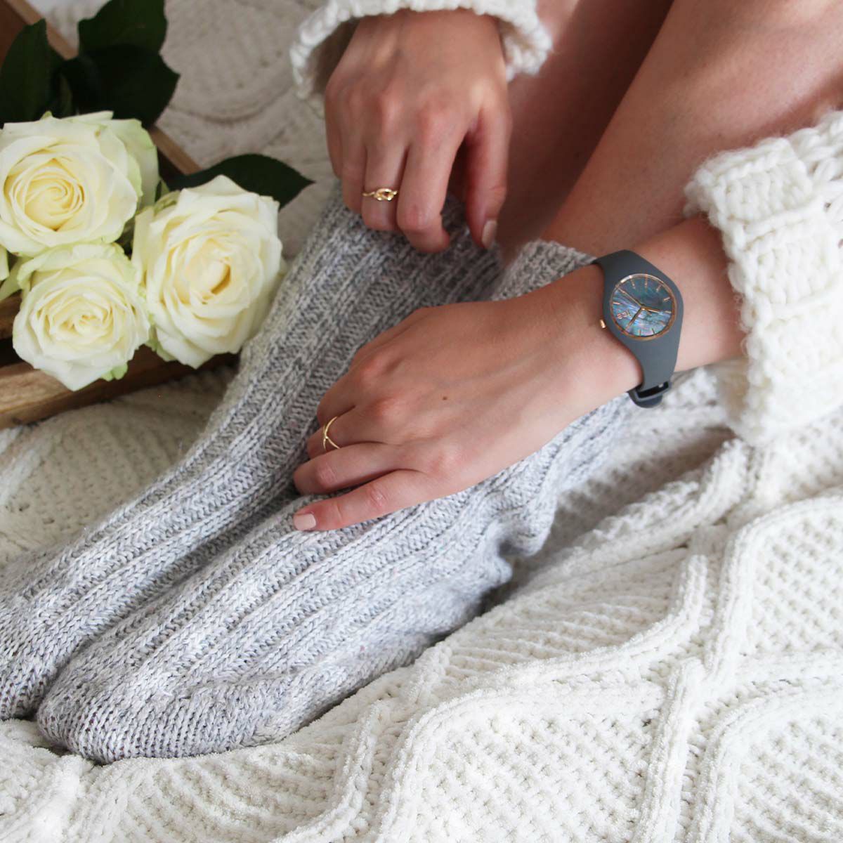 ICE-WATCH「〈ICE WATCH(ｱｲｽｳｫｯﾁ)〉ICE pearl ｸﾞﾚｰ ｽﾓｰﾙ」|腕時計|