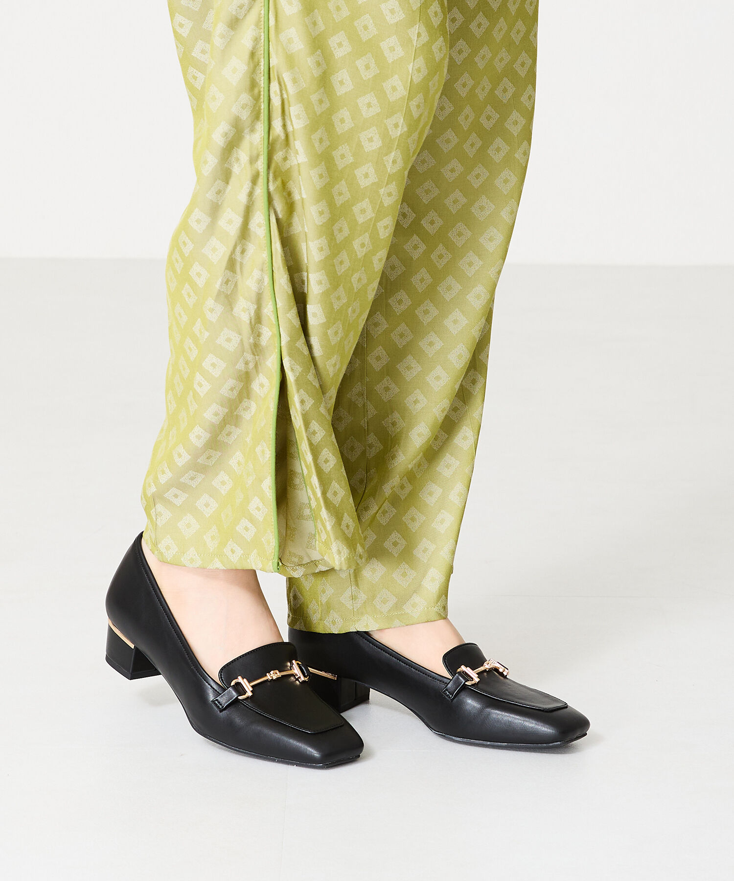 WA Oriental TRaffic「メタリックラインビットヒールローファー/42301」|パンプス|