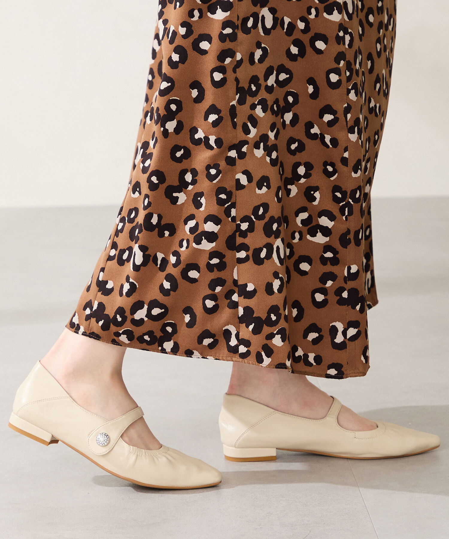 WA Oriental TRaffic「●2025秋冬新作●ギャザーデザインメリージェーン パンプス /52316 フラット 通勤靴 ストラップパンプス」|パンプス|