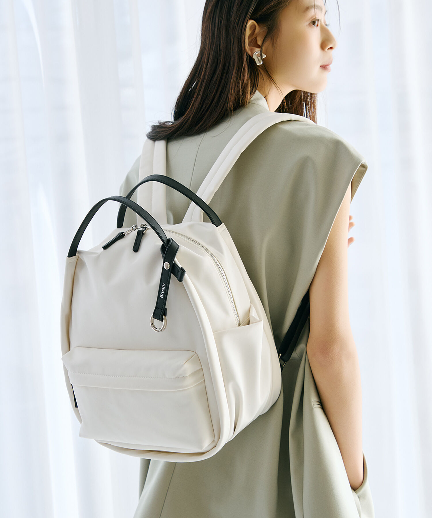 TOPKAPI BREATH「【Breath TOPKAPI】【撥水】ツヤ ナイロン レザーハンドル ミニ リュック」|リュック|クリーム