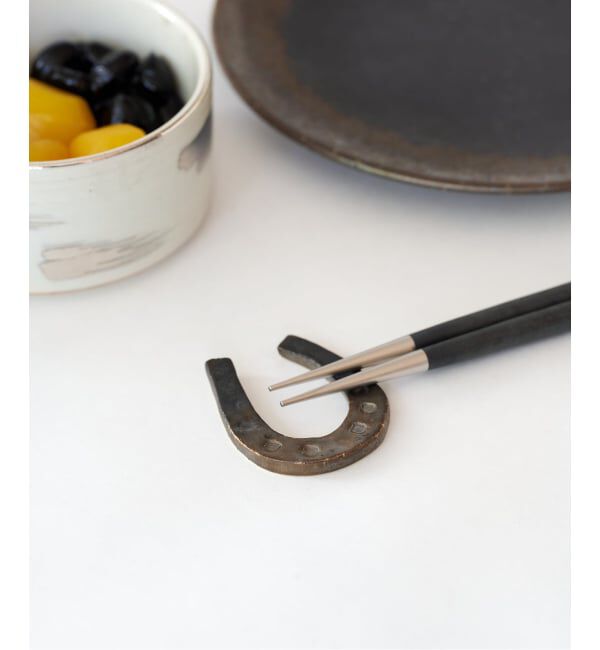journal standard Furniture「《予約》HORSESHOE CHOPSTICK REST　箸置き」|食器・キッチングッズ|その他カラー K