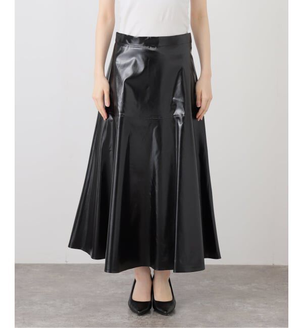 VERMEIL par iena「SAQUI サキ PATENT FLARED スカート 25FW42」|スカート|ブラック