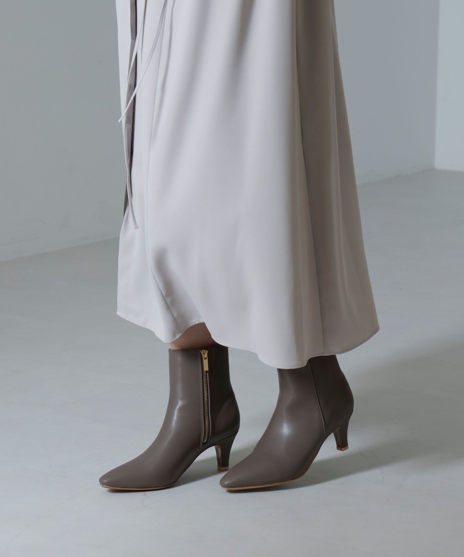 nano･universe「ポインテッドトゥショートブーツ」|ビジネス・ドレスシューズ|チャコール3