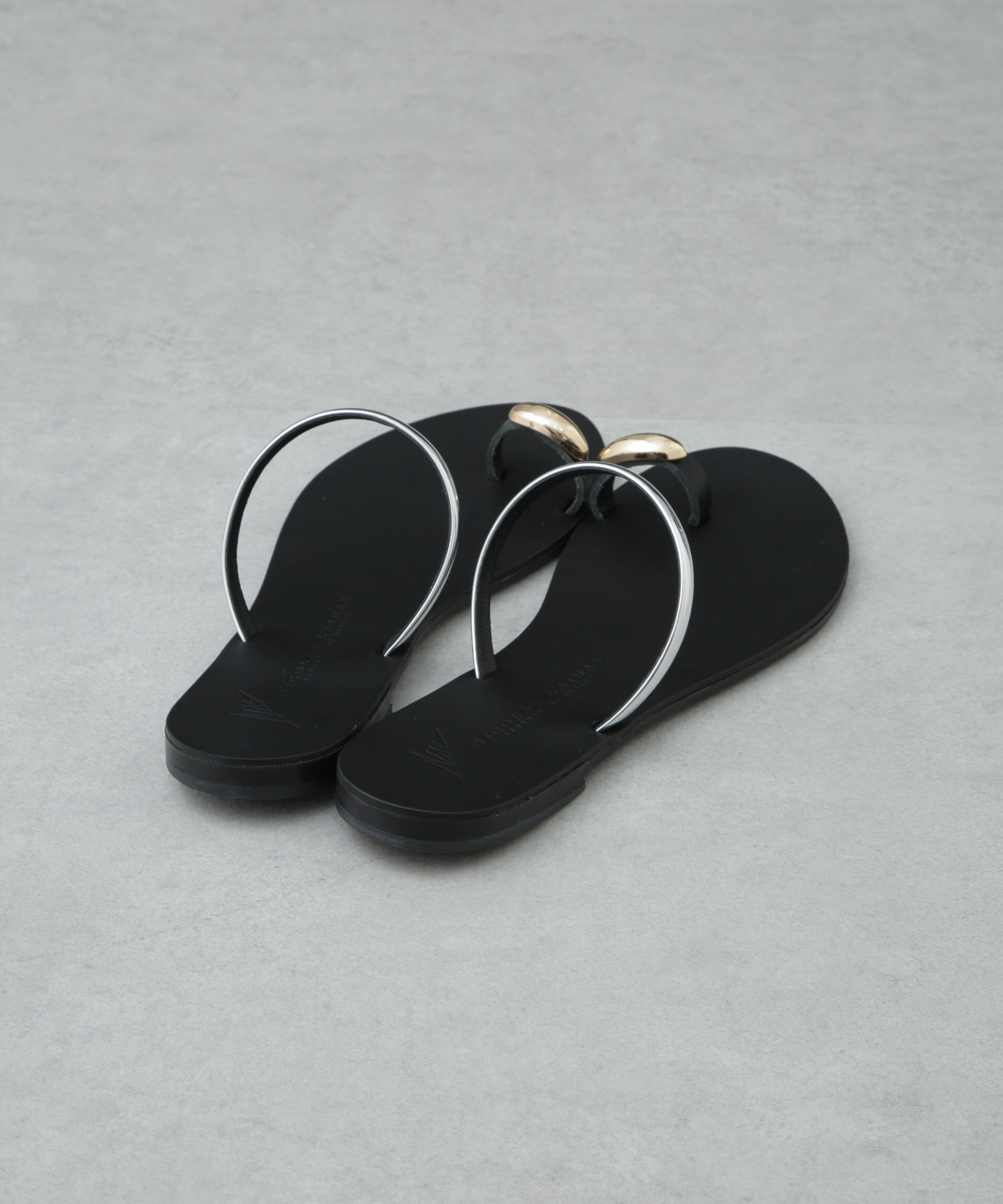 nano･universe「NICOLAS LAINAS/別注 メタルパーツ フラットサンダル」|サンダル|