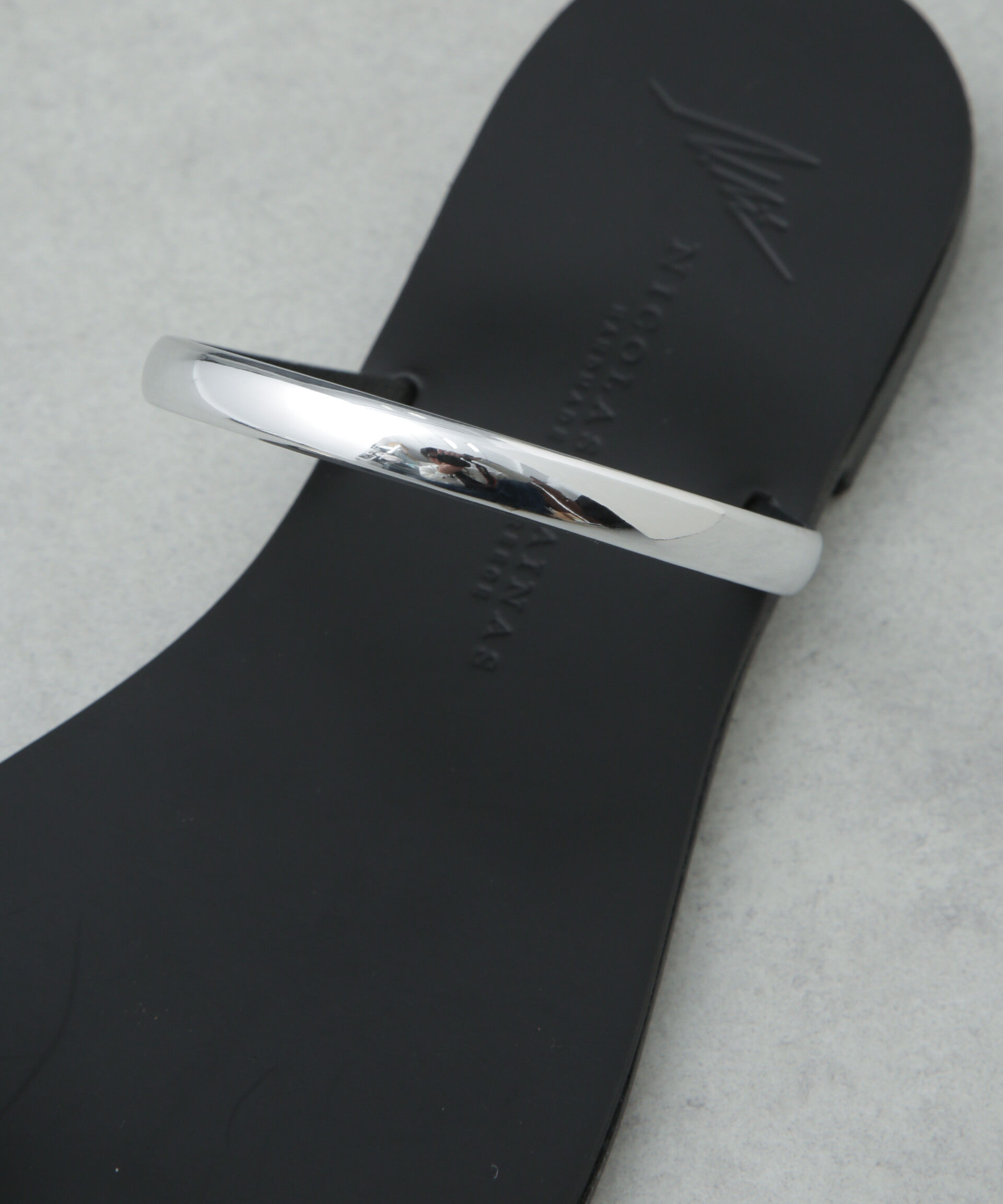 nano･universe「NICOLAS LAINAS/別注 メタルパーツ フラットサンダル」|サンダル|