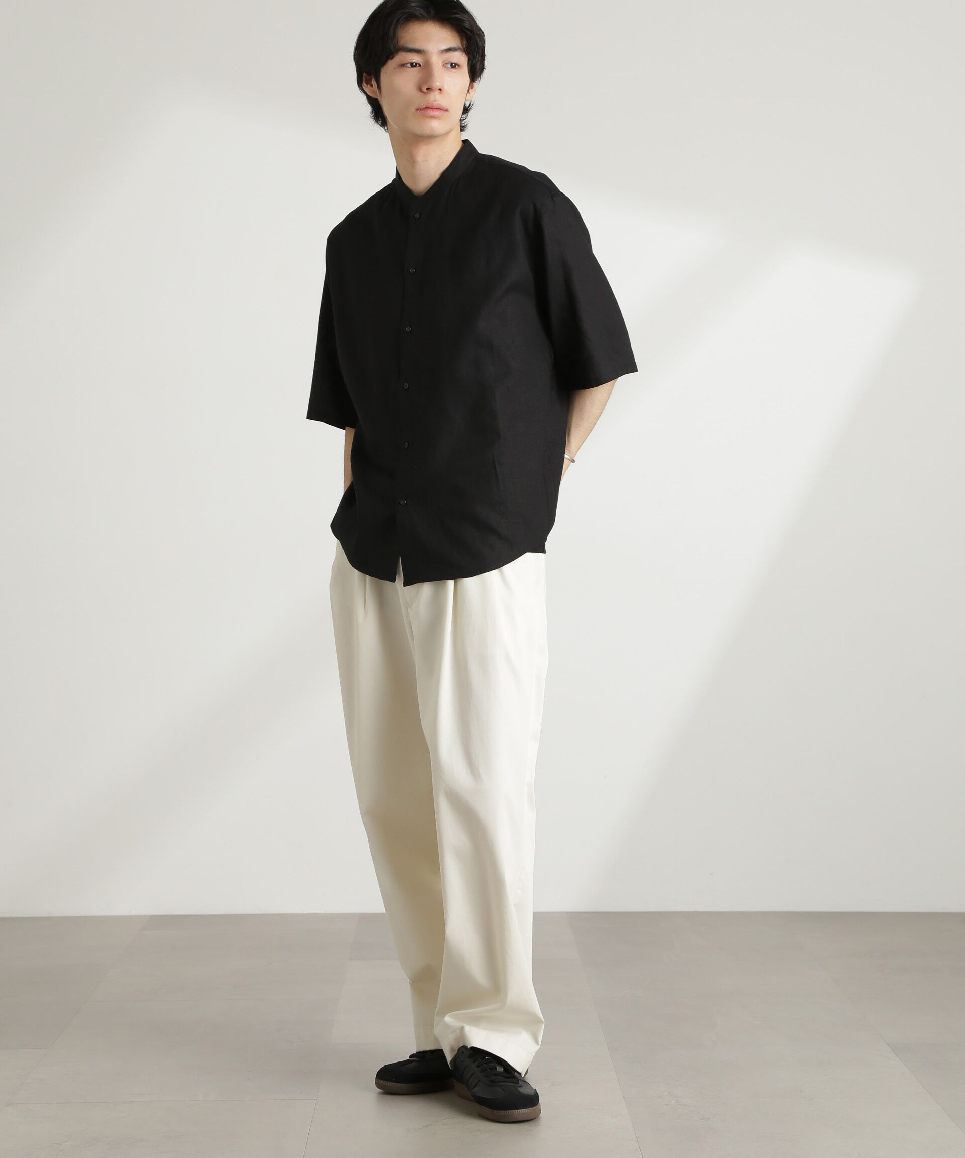 nano･universe「アンチスメルリネン バンドカラーシャツ 半袖」|シャツ・ブラウス|