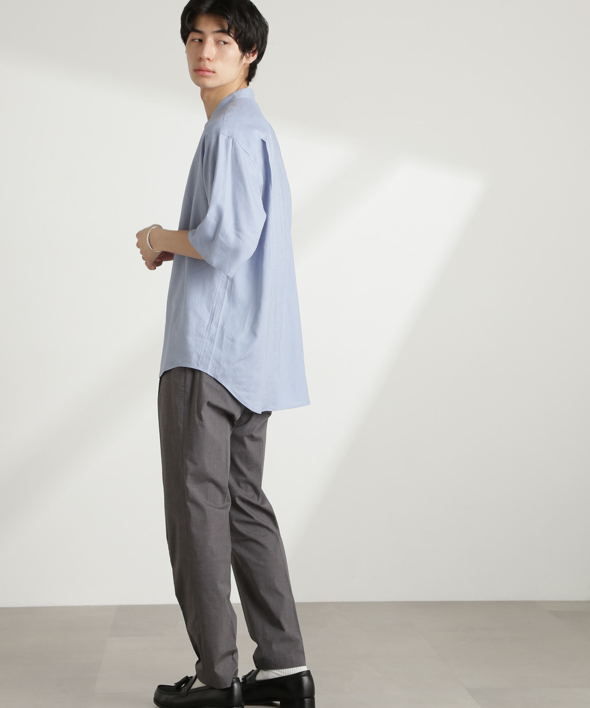 nano･universe「アンチスメルリネン バンドカラーシャツ 半袖」|シャツ・ブラウス|