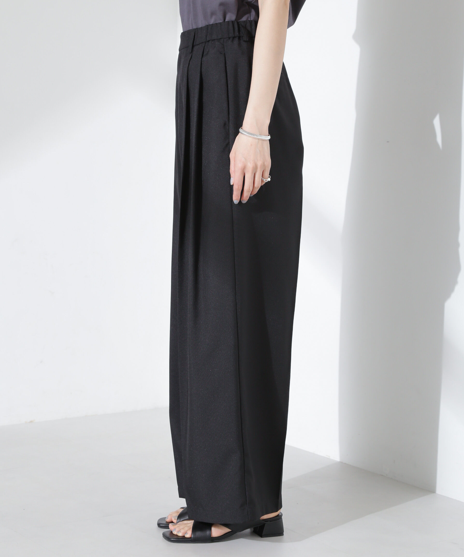 nano･universe「ツータックパンツ」|チノ|