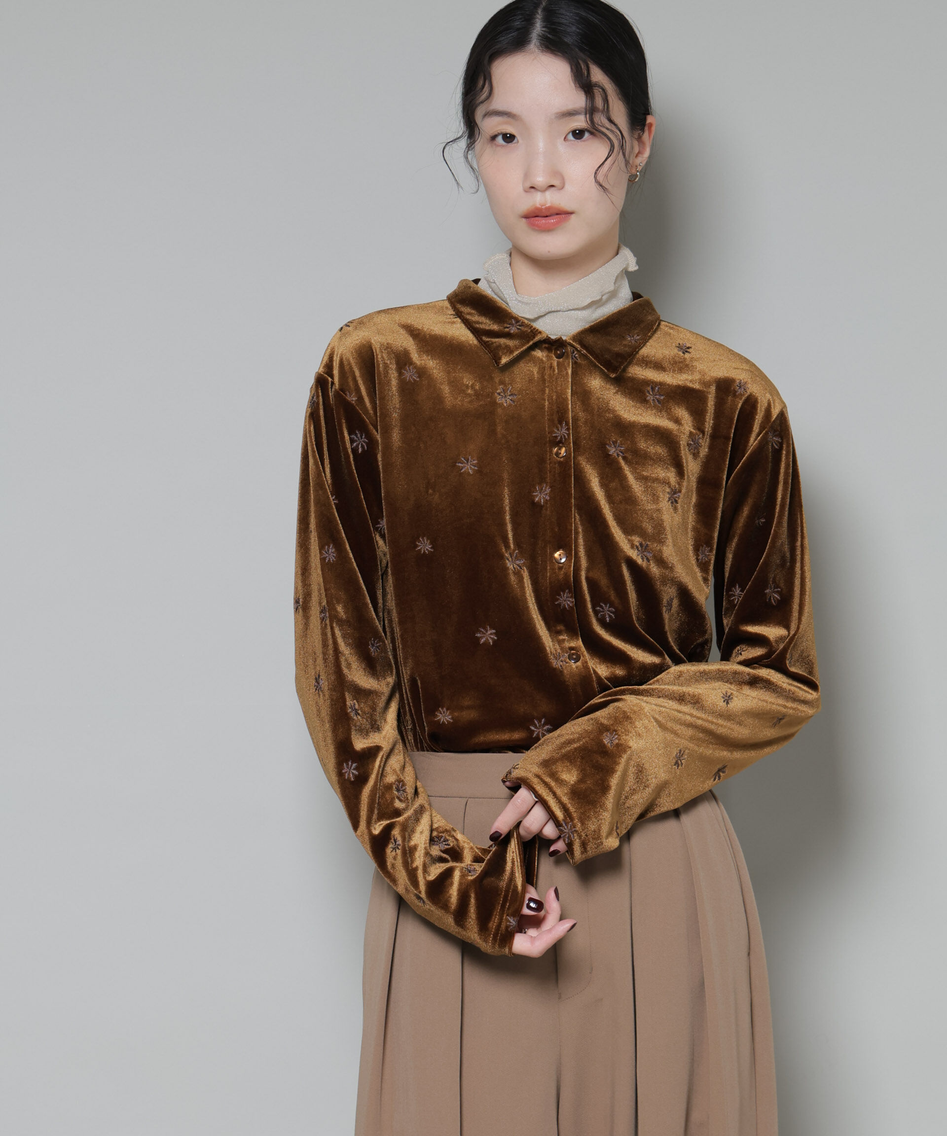 nano･universe「刺繍ベロアカットシャツ(セットアップ可)」|Tシャツ・カットソー|ブラウン