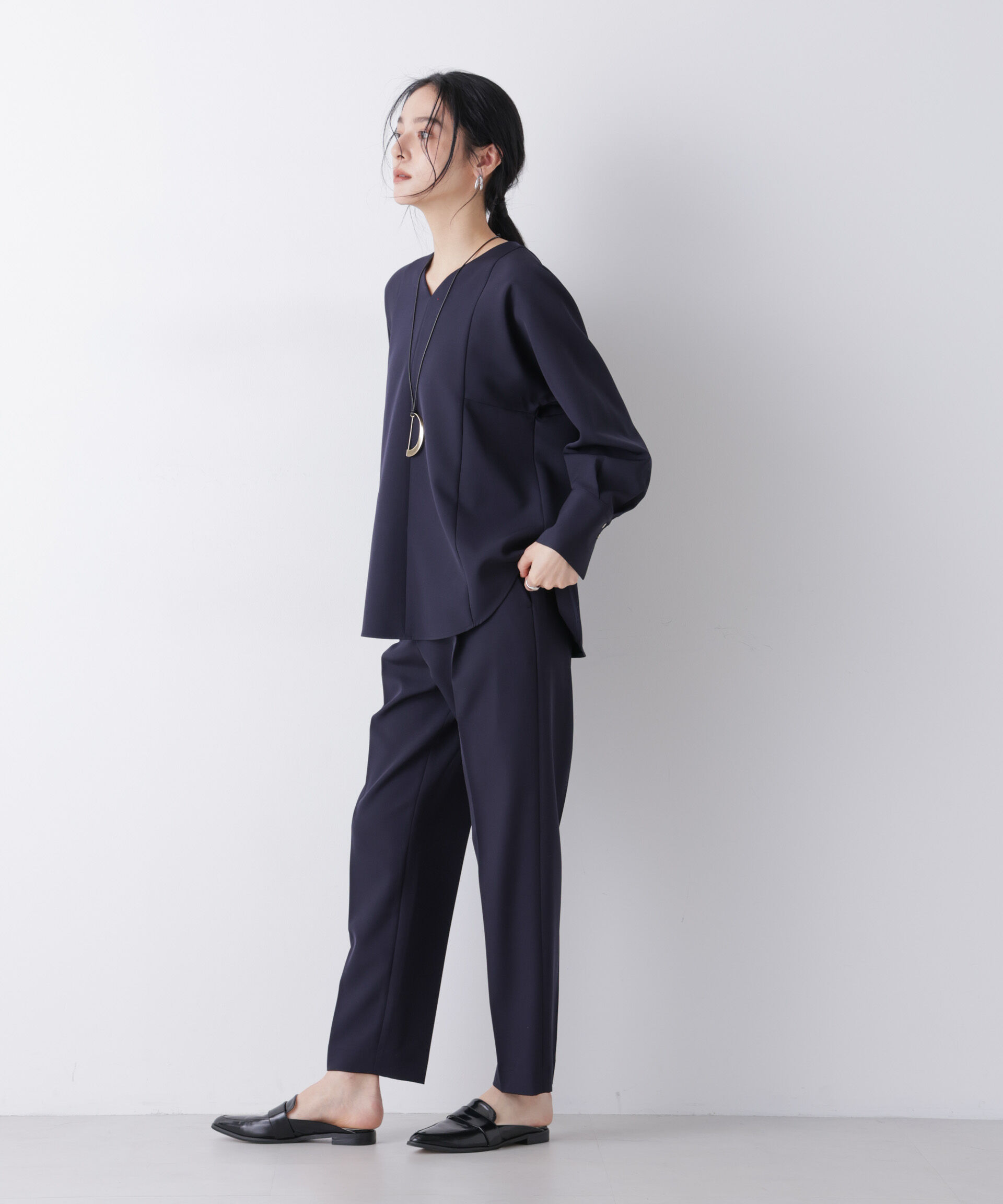 nano･universe「デイリーファンクション Vネックブラウス(セットアップ可)」|シャツ・ブラウス|