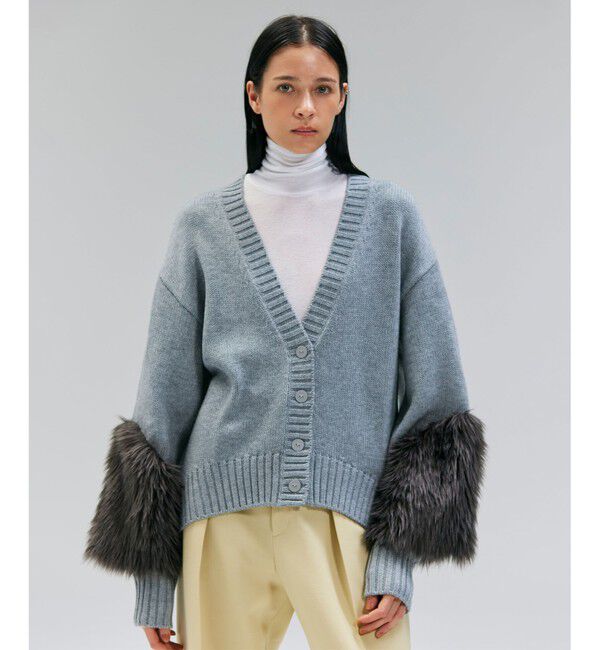 BEIGE,「【洗える】CHESTER / フェイクファーVネックカーディガン」|ニット・セーター|Md.Gray