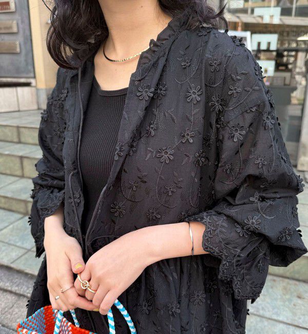 fredy emue「3D刺繍スカラップ前開きブラウス」|シャツ・ブラウス|