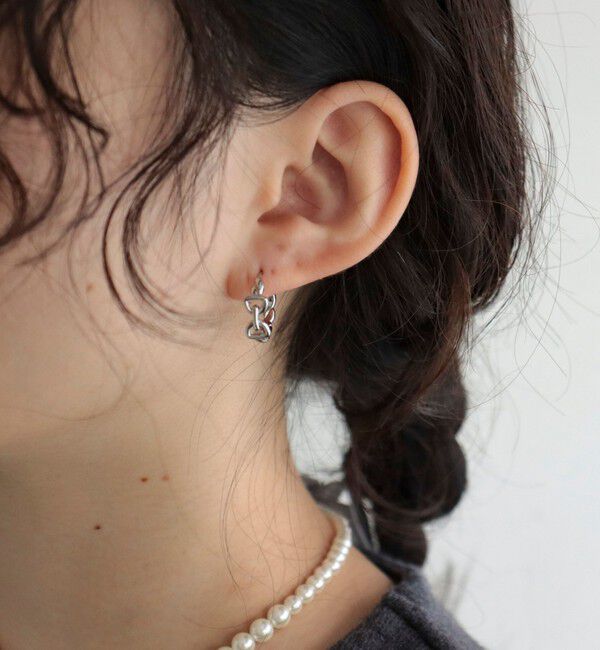 fredy emue「バックルモチーフフープピアス」|ピアス|