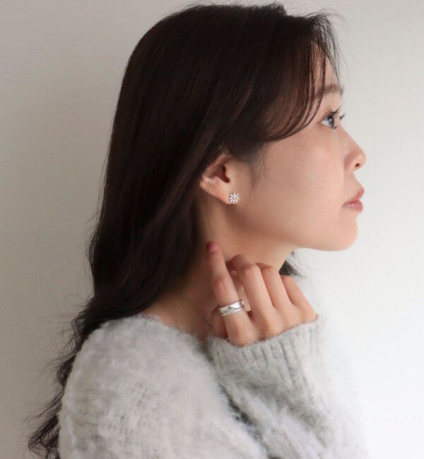 fredy emue「マーガレットピアス」|ピアス|