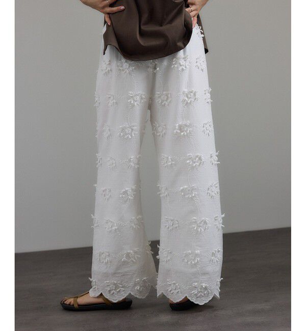 SALON adam et rope'「【WEB限定】3Dフラワーレースワイドパンツ［セットアップ対応］」|チノ|