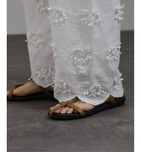 SALON adam et rope'「【WEB限定】3Dフラワーレースワイドパンツ［セットアップ対応］」|チノ|