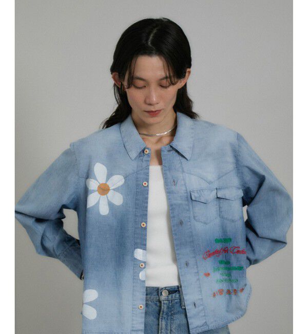 SALON adam et rope'「【KURO（クロ）】HANDLER EMBROIDERY WESTERN SHIRT / フラワープリントデニムシャツ」|シャツ・ブラウス|ブルー系(45)