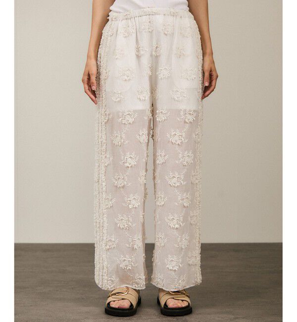 SALON adam et rope'「【crinkle crinkle crinkle】別注3D刺繍サイドフリルパンツ」|チノ|