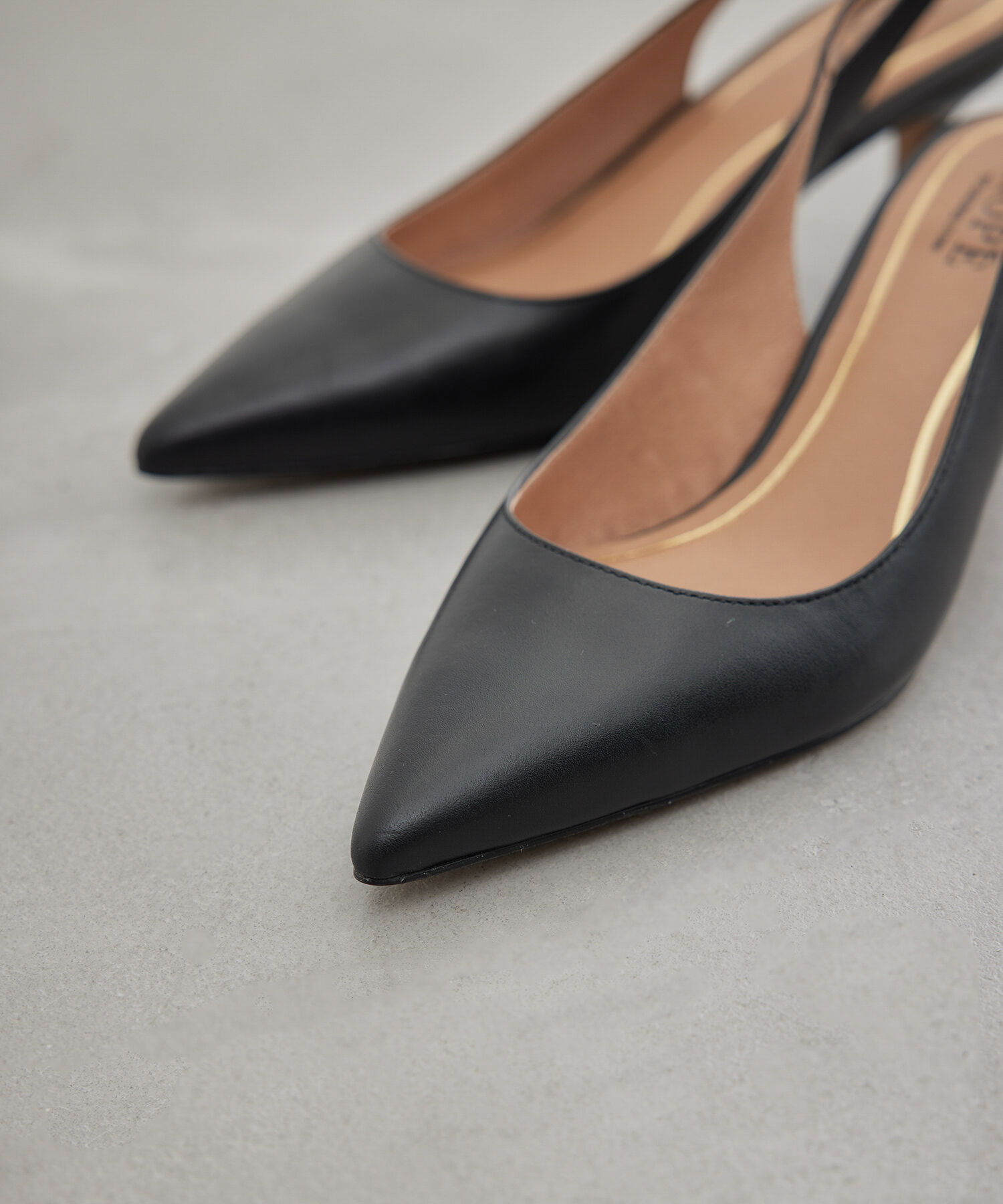 ROPE「リアルレザーバックスリングパンプス」|パンプス|