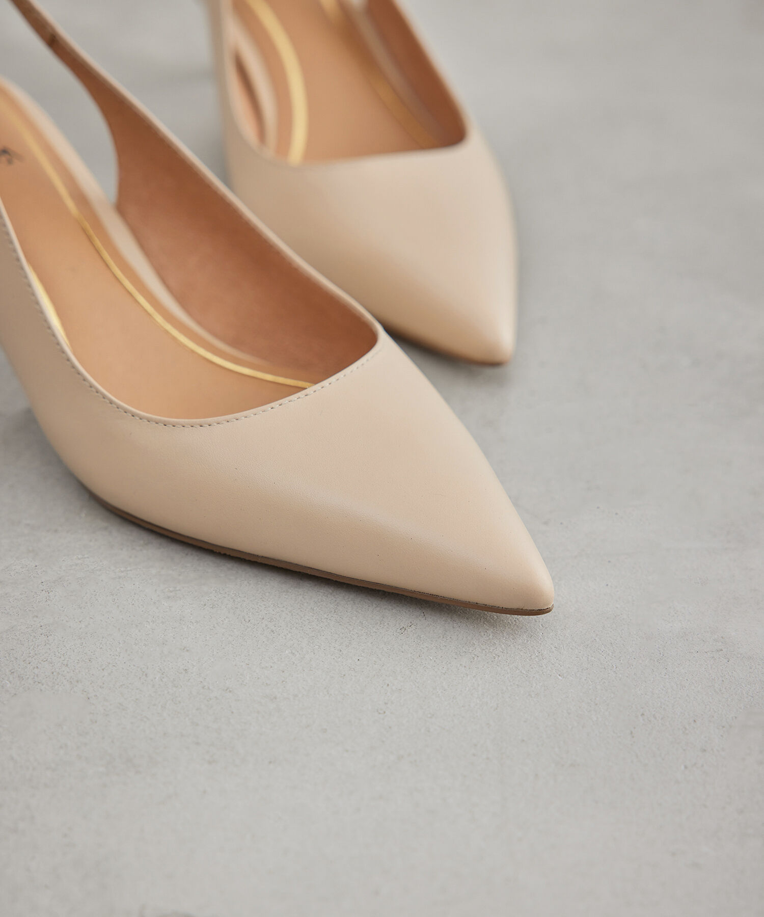 ROPE「リアルレザーバックスリングパンプス」|パンプス|