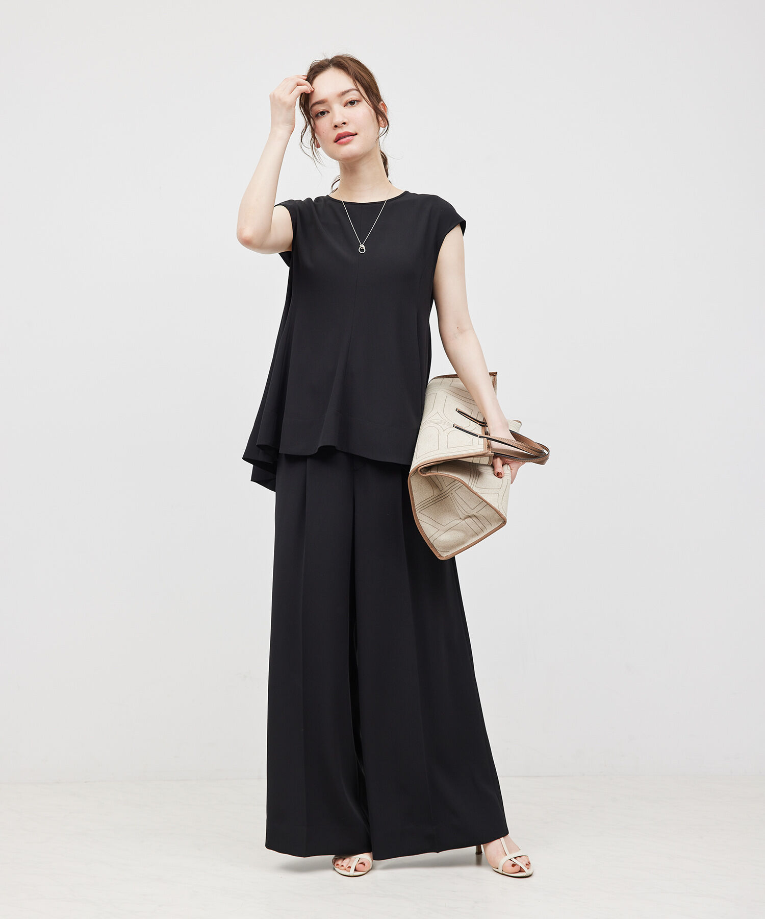 ROPE「トリアセバックサテンペプラムブラウス/セットアップ対応」|シャツ・ブラウス|