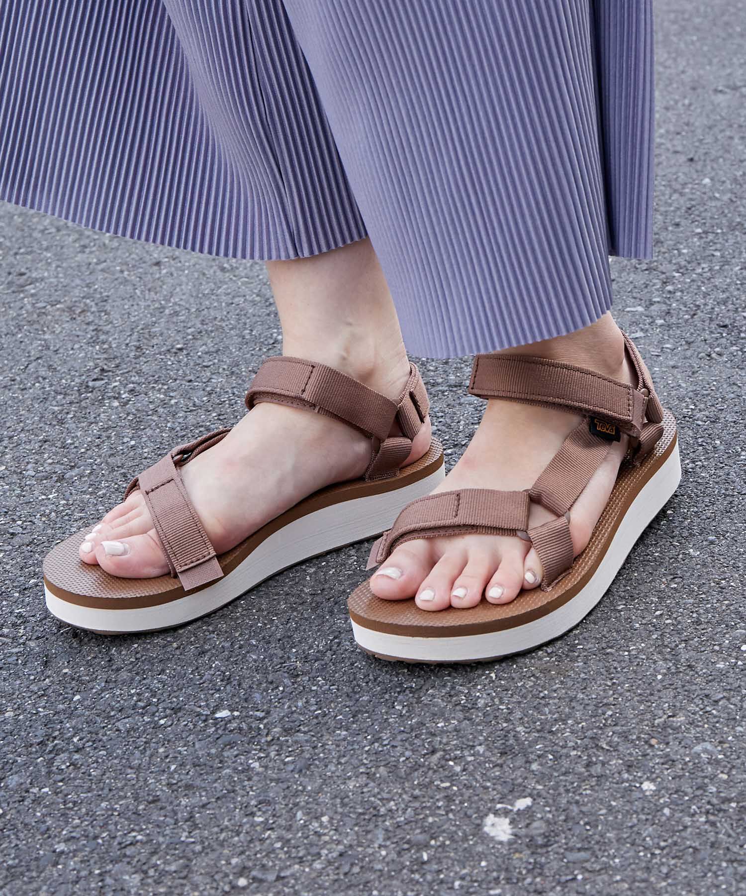 Juze「【Teva】MIDFORM UNIVERSAL」|サンダル|ダークブラウン(20)