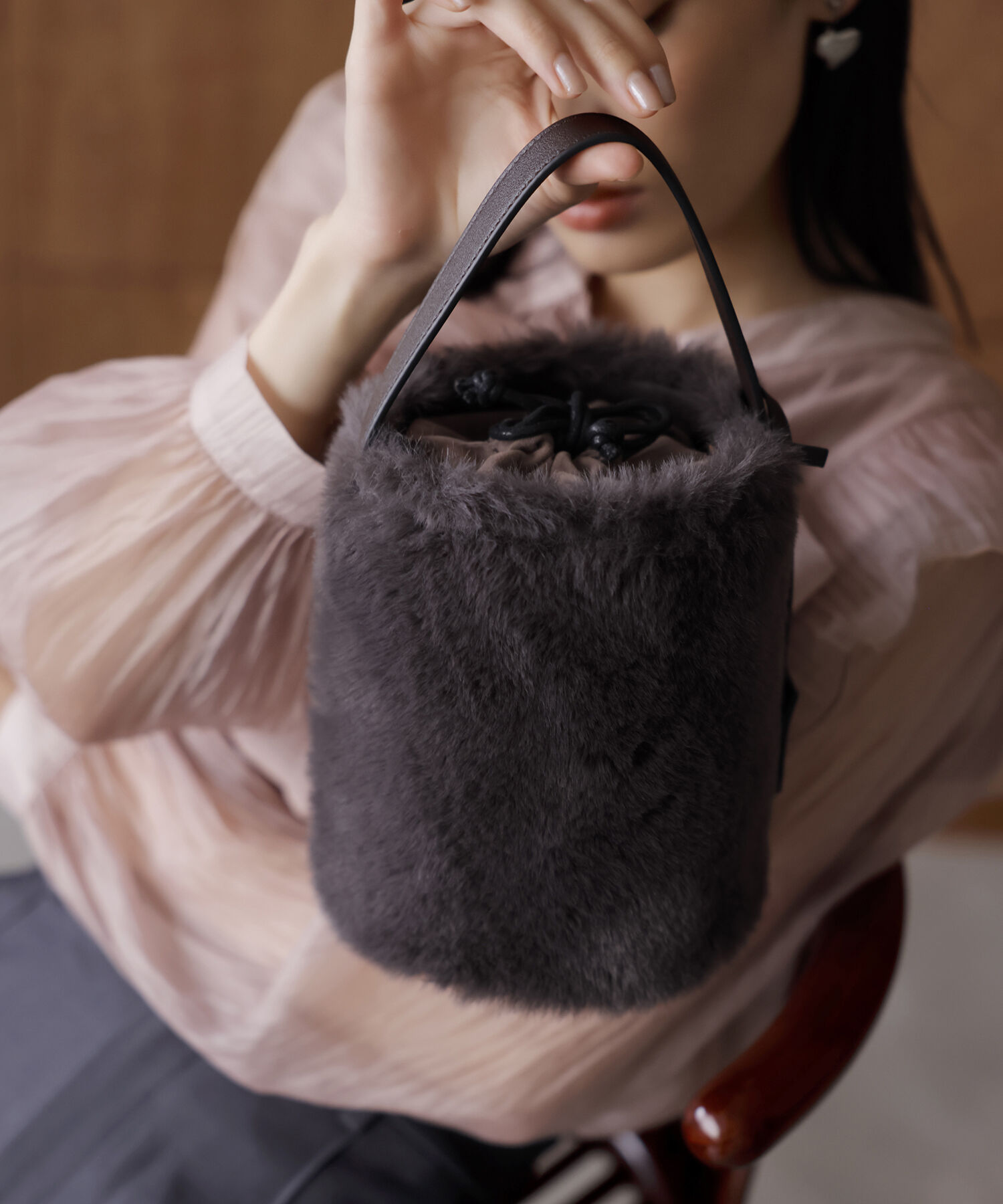 VIS「【2WAY】ふわふわエコファーショルダーバッグ」|ショルダー・メッセンジャー|グレー系(09)