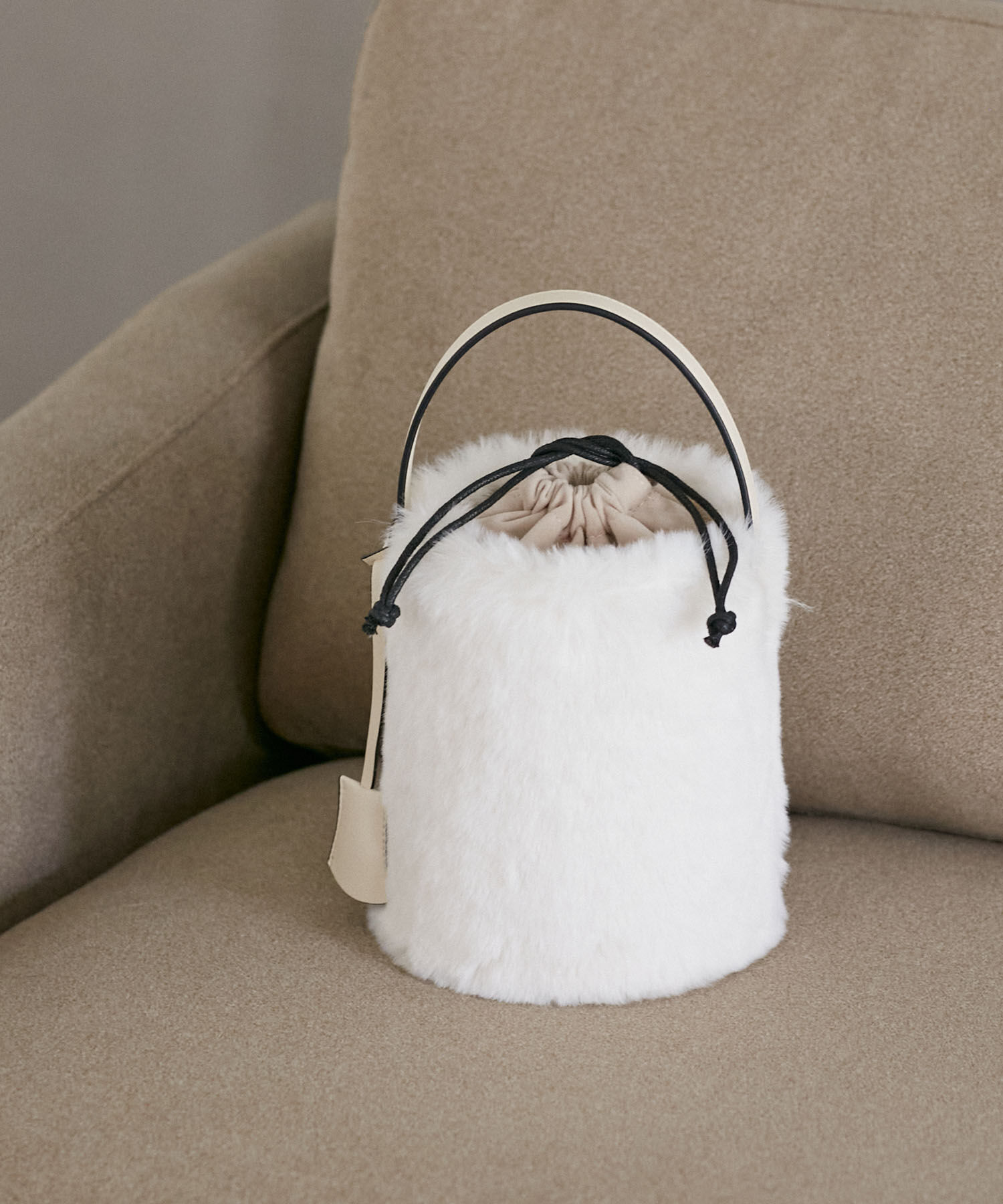 VIS「【2WAY】ふわふわエコファーショルダーバッグ」|ショルダー・メッセンジャー|