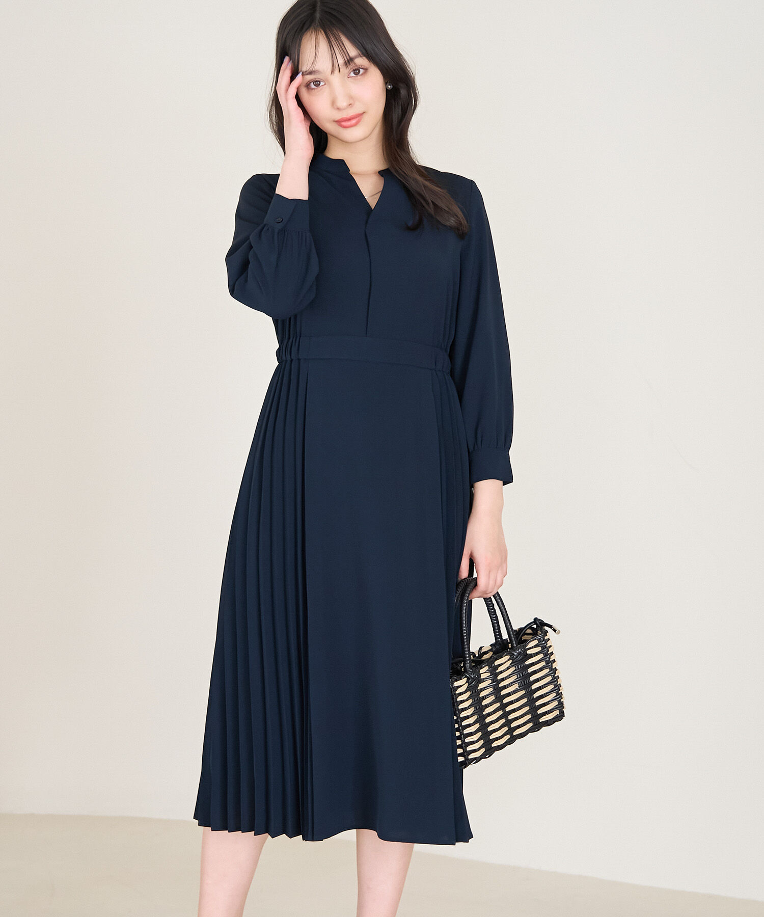 Rope&rsquo;Picnic「小柄さん向け/サイドプリーツキーネックワンピース」|ワンピース|