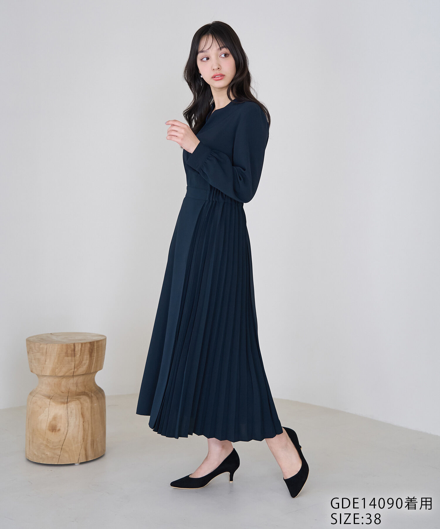 Rope&rsquo;Picnic「小柄さん向け/サイドプリーツキーネックワンピース」|ワンピース|