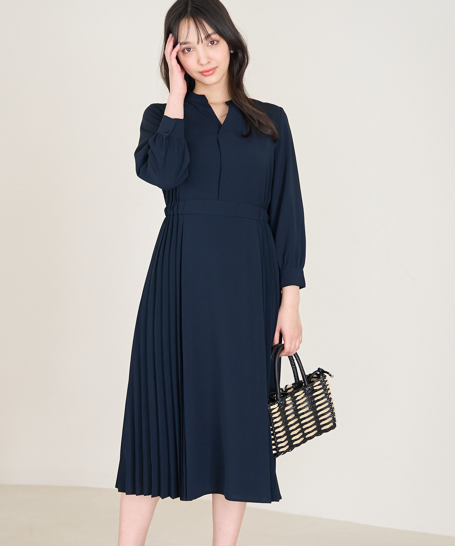 Rope&rsquo;Picnic「小柄さん向け/サイドプリーツキーネックワンピース」|ワンピース|