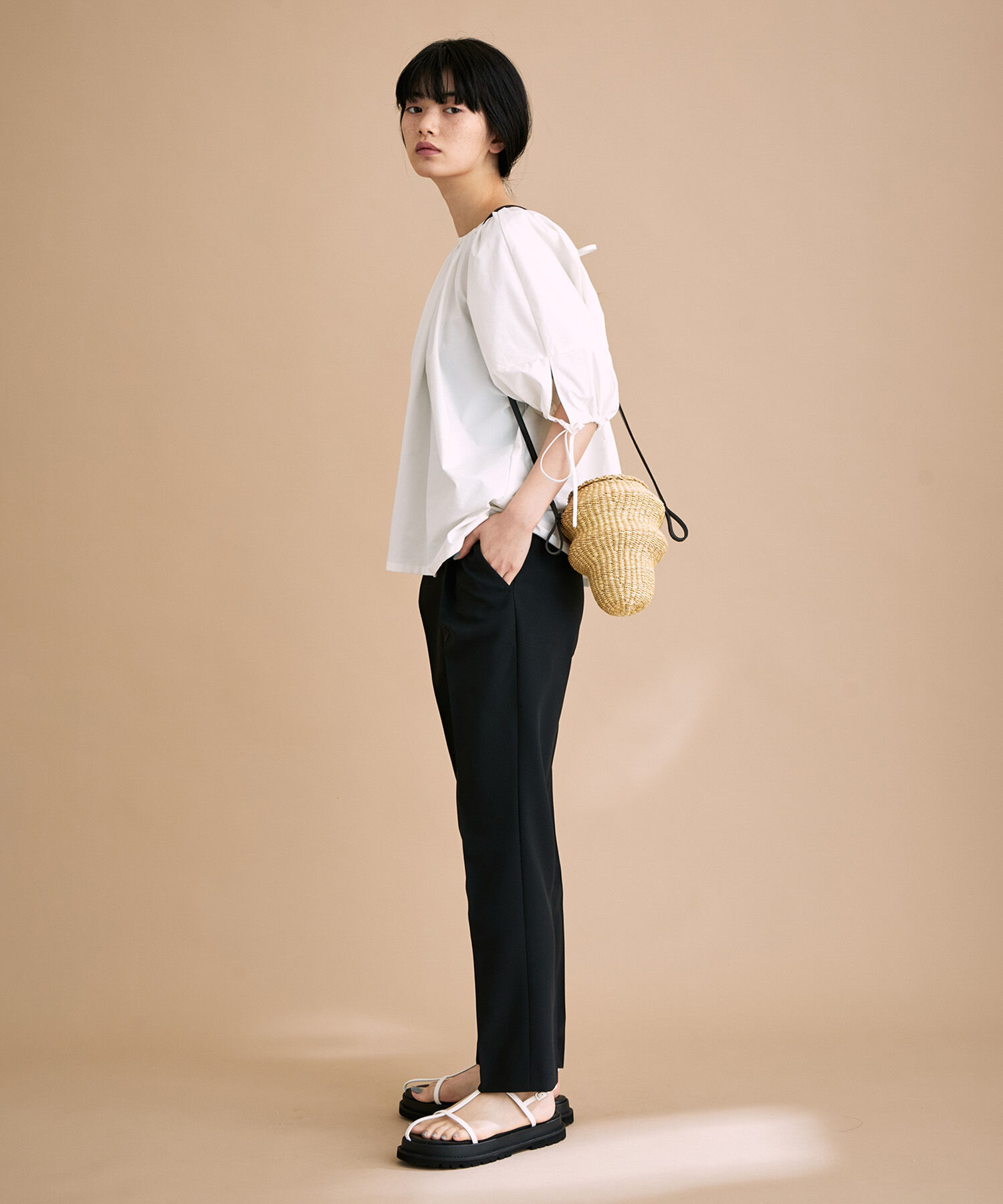 ADAM ET ROPE'「【サステナブル】スリムスラックス」|スラックス|