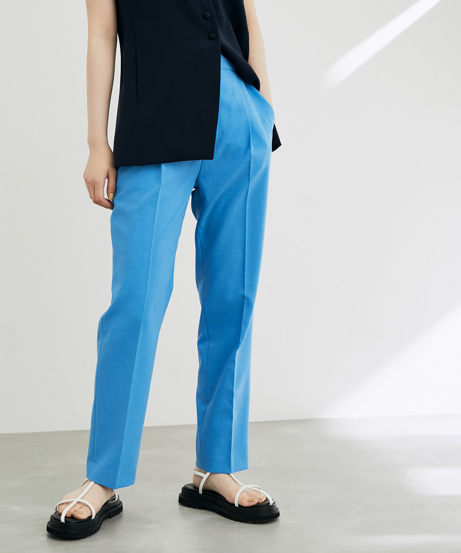 ADAM ET ROPE'「【サステナブル】スリムスラックス」|スラックス|ターコイズ(49)