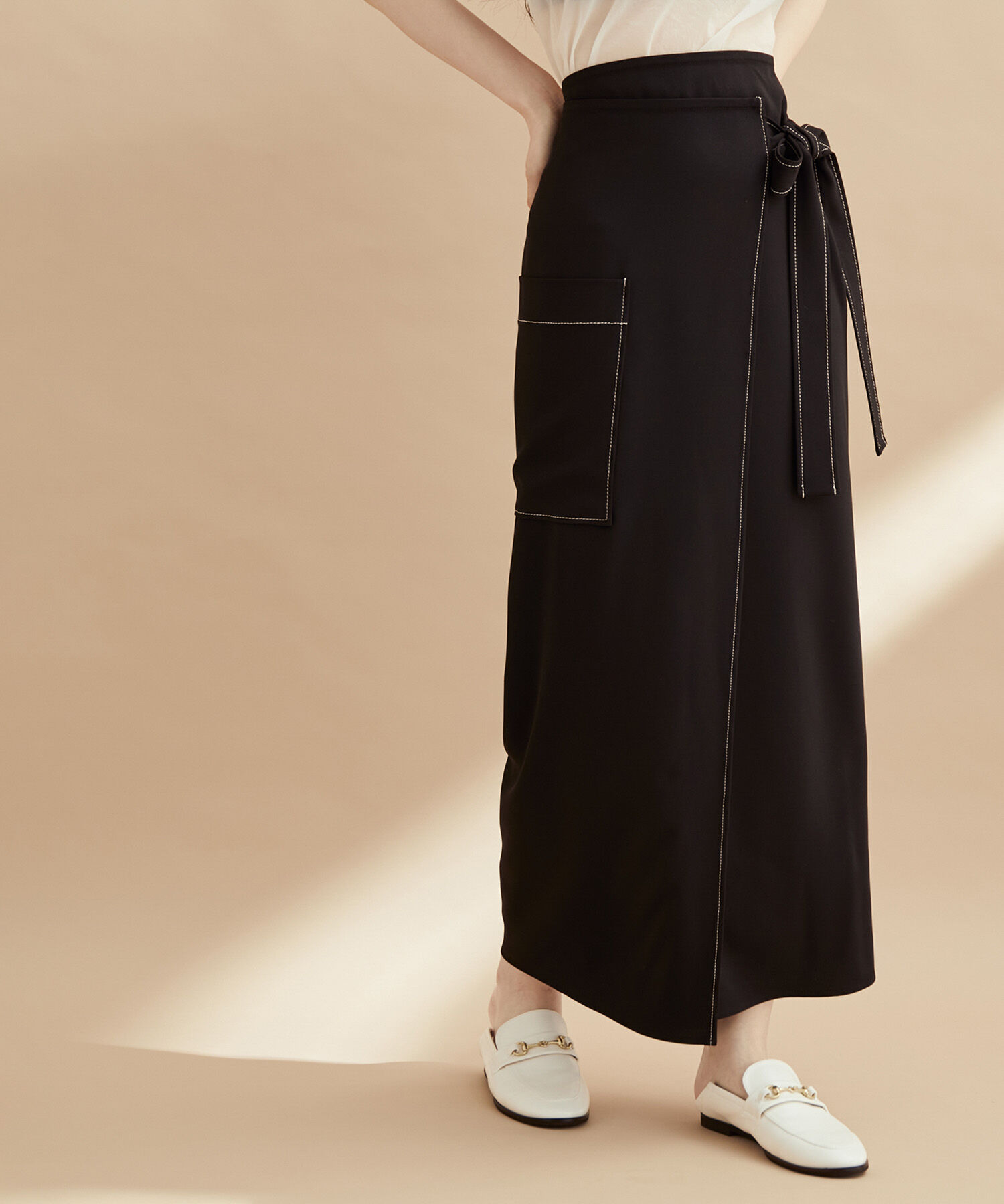 ADAM ET ROPE'「エプロンラップスカート」|スカート|ブラック(01)