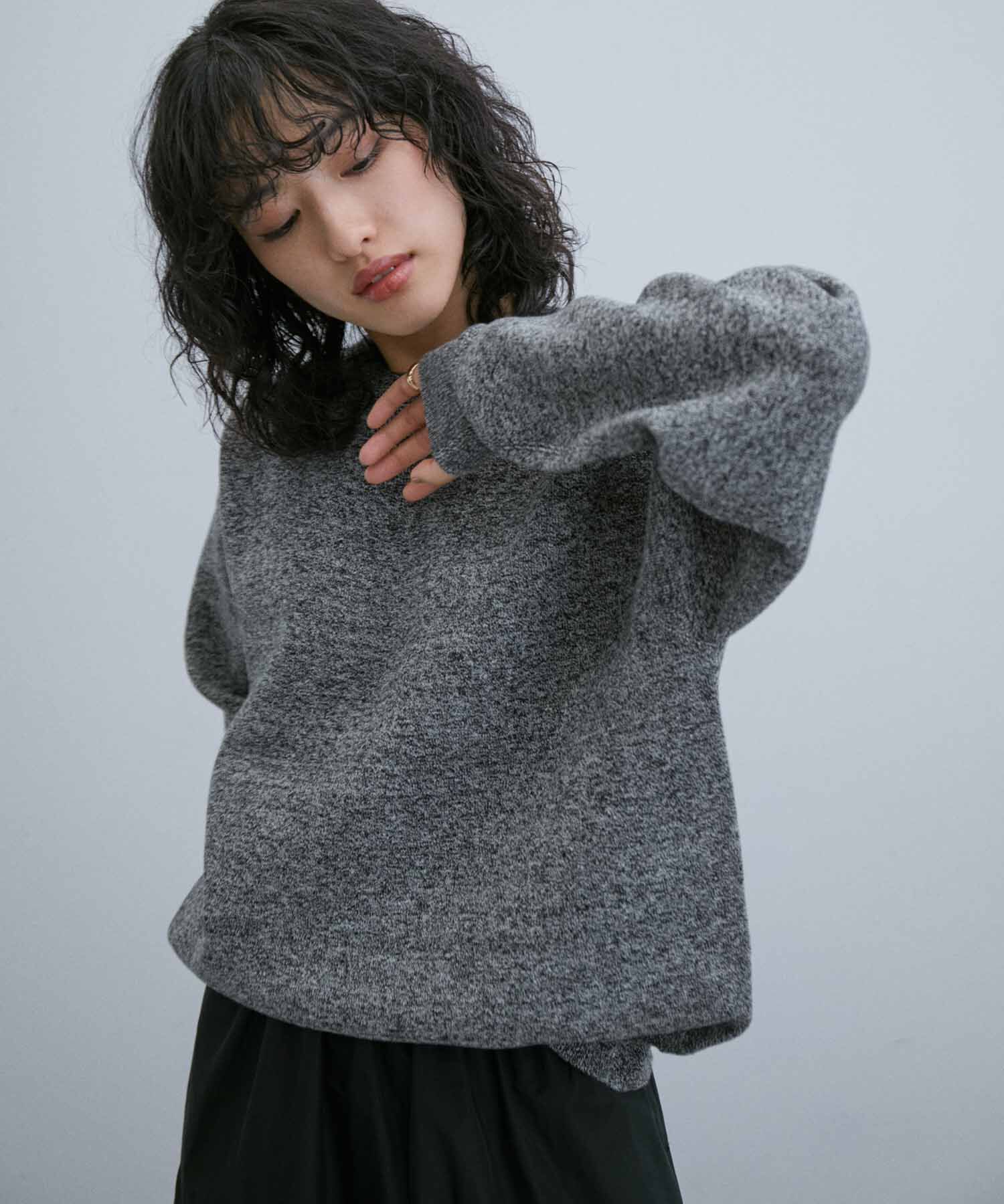 ADAM ET ROPE'「《ドラマ着用》杢スウェット クルーネック ニットプルオーバー/ヘビーウエイト/ユニセックス」|ニット・セーター|