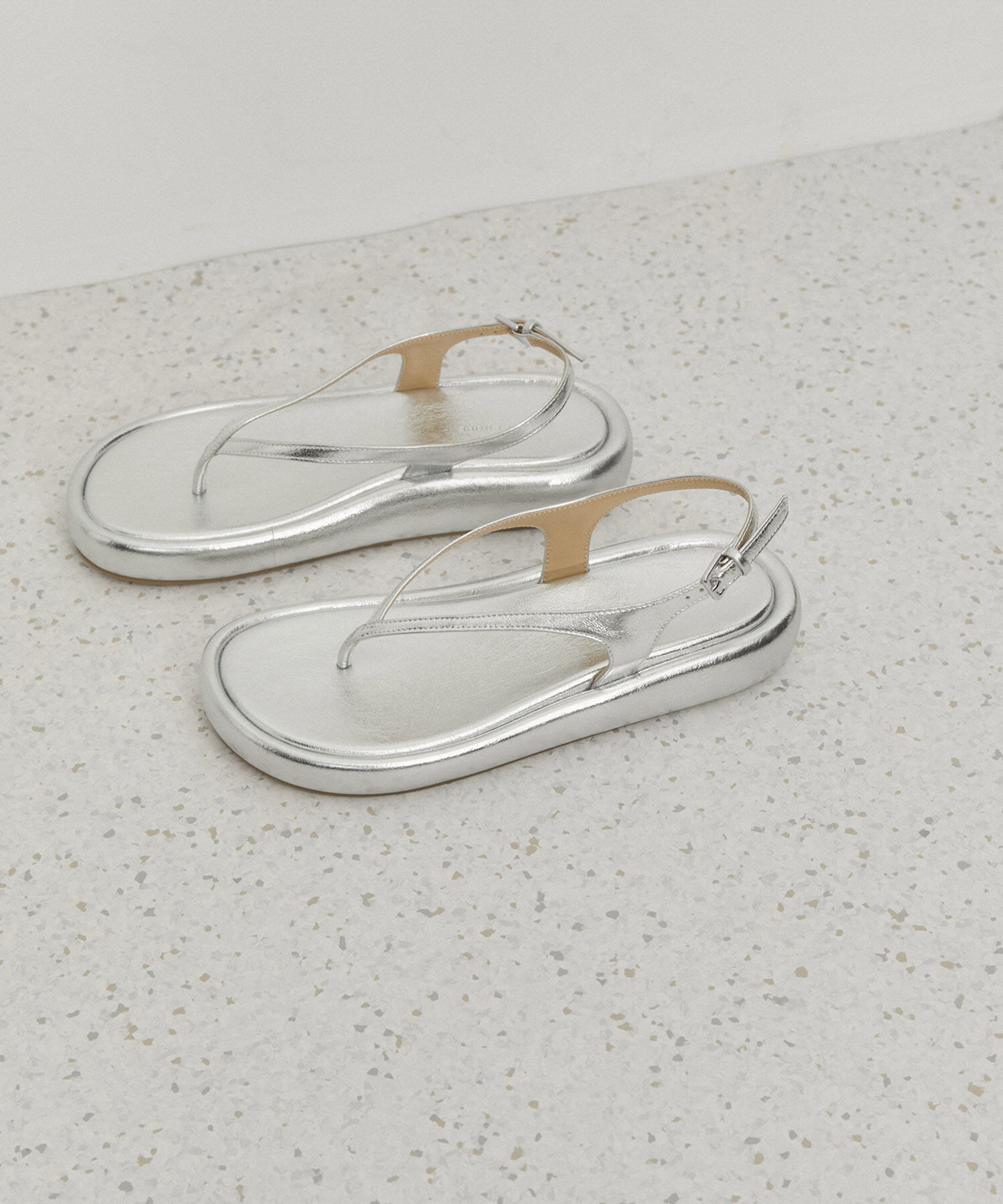 ADAM ET ROPE'「プラットフォームトングサンダル」|サンダル|シルバー(93)